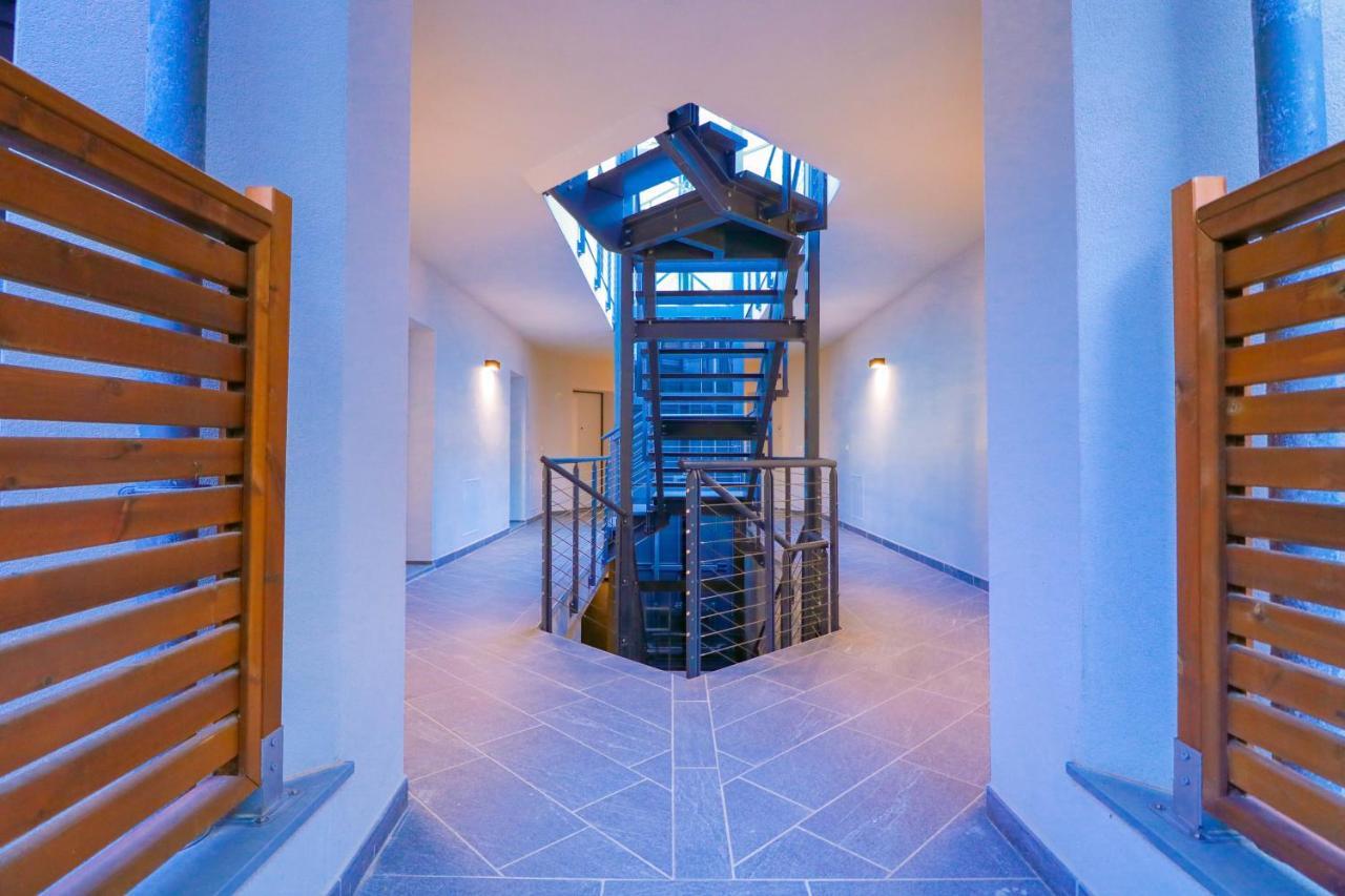 H11 Luxury 9A - Porto - Piscina - Jacuzzi Leilighet Santo Stefano al Mare Eksteriør bilde