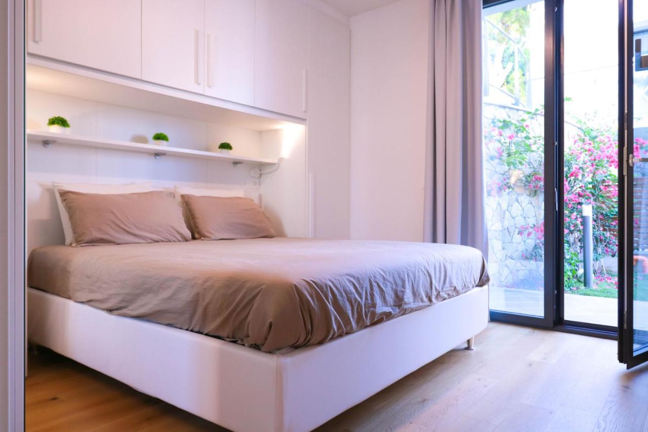 H11 Luxury 9A - Porto - Piscina - Jacuzzi Leilighet Santo Stefano al Mare Eksteriør bilde