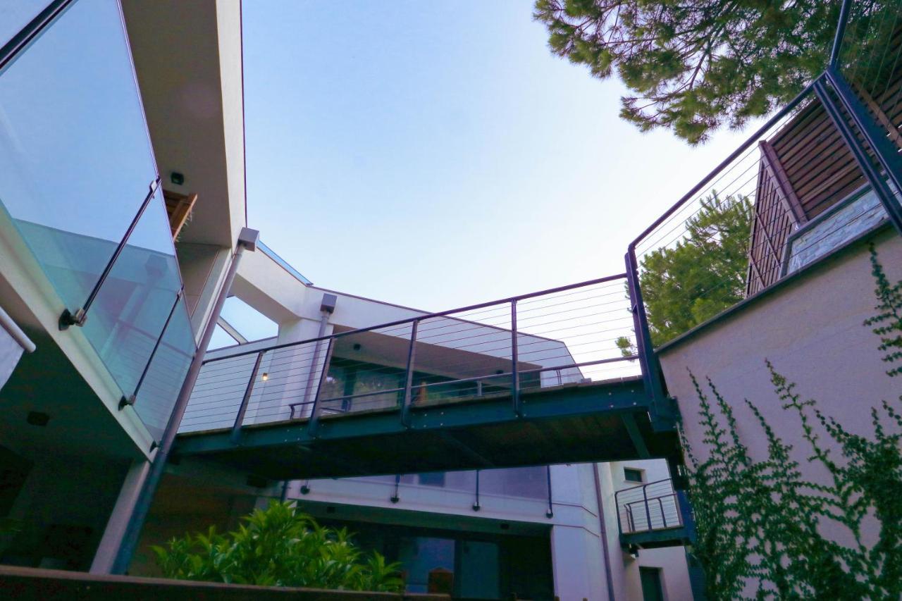 H11 Luxury 9A - Porto - Piscina - Jacuzzi Leilighet Santo Stefano al Mare Eksteriør bilde