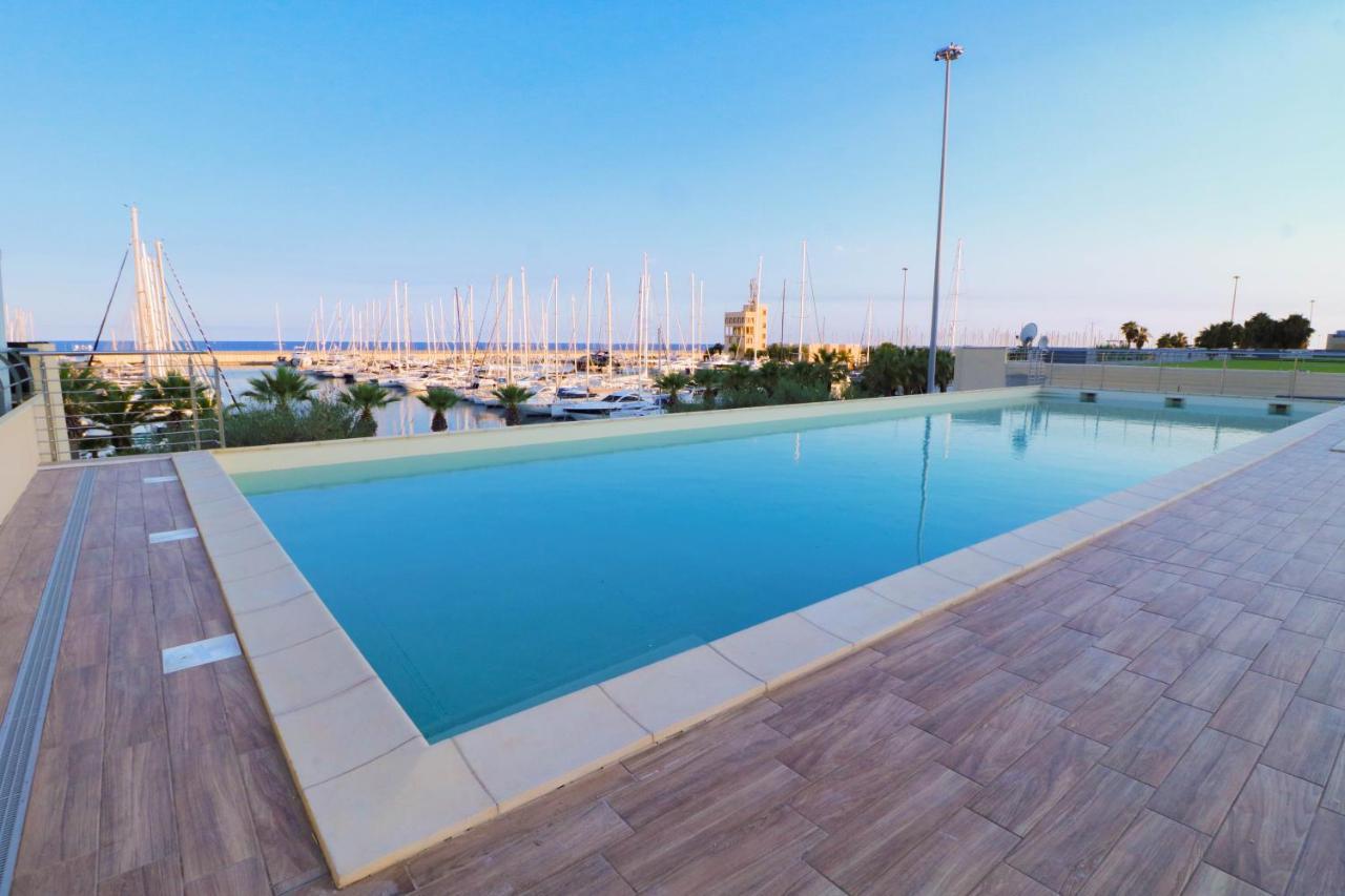 H11 Luxury 9A - Porto - Piscina - Jacuzzi Leilighet Santo Stefano al Mare Eksteriør bilde