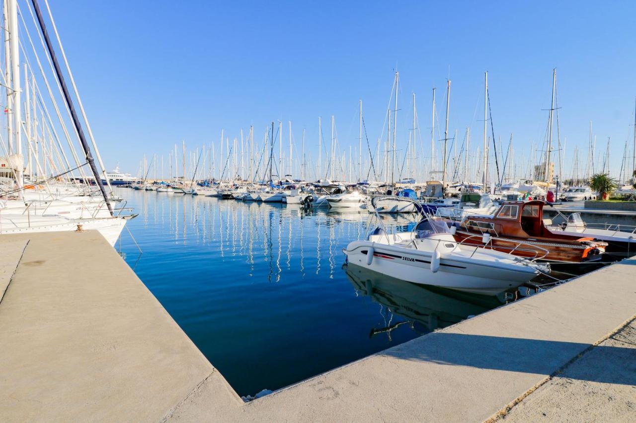 H11 Luxury 9A - Porto - Piscina - Jacuzzi Leilighet Santo Stefano al Mare Eksteriør bilde